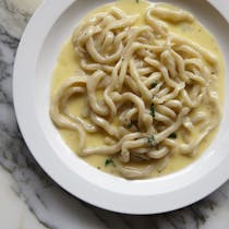 Queue for fresh pasta at Padella