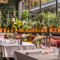 Have Brunch at the Ivy Chelsea Garden