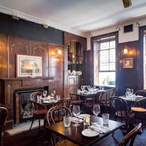 grab a Pub Lunch At The Newman Arms