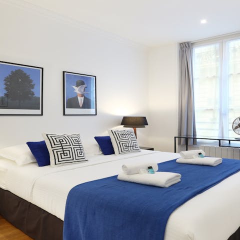 the bright & tranquil bedroom