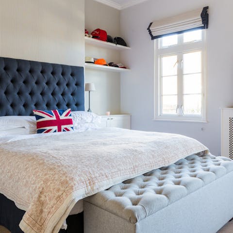 Cosy master bedroom
